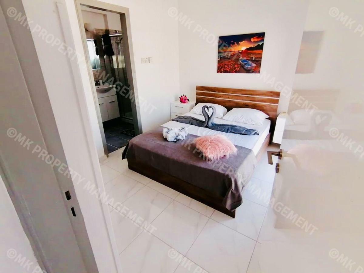 Lysia Sea-View Apartment Larnaca Exteriér fotografie