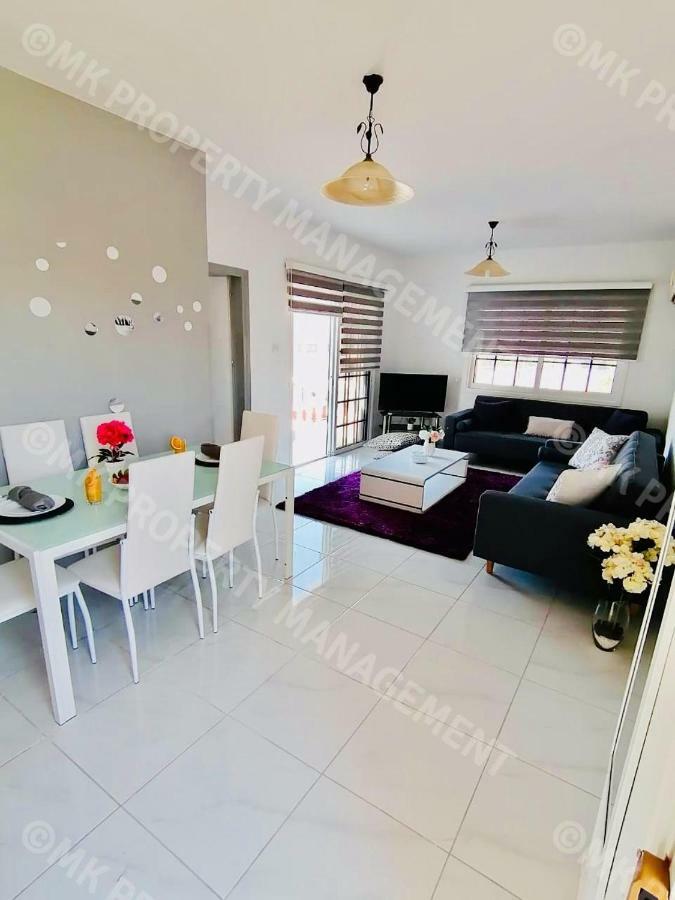 Lysia Sea-View Apartment Larnaca Exteriér fotografie